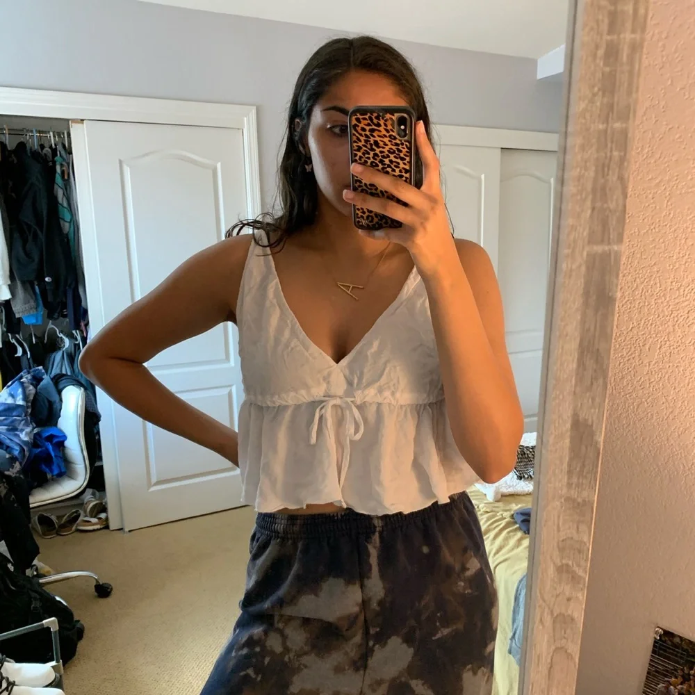 White flowy tank (brandy Melville!) - Picture 1 of 2